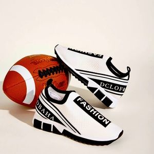 SHEIN Fashion Sneakers